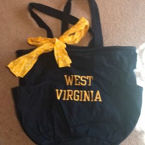 Thirty one bag WVU with scarf